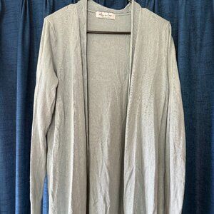 Eden in Love Hawaii Light Green Long Sweater Size Medium